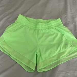 Athleta Mesh Racer Run Short 4” Neon Green size S